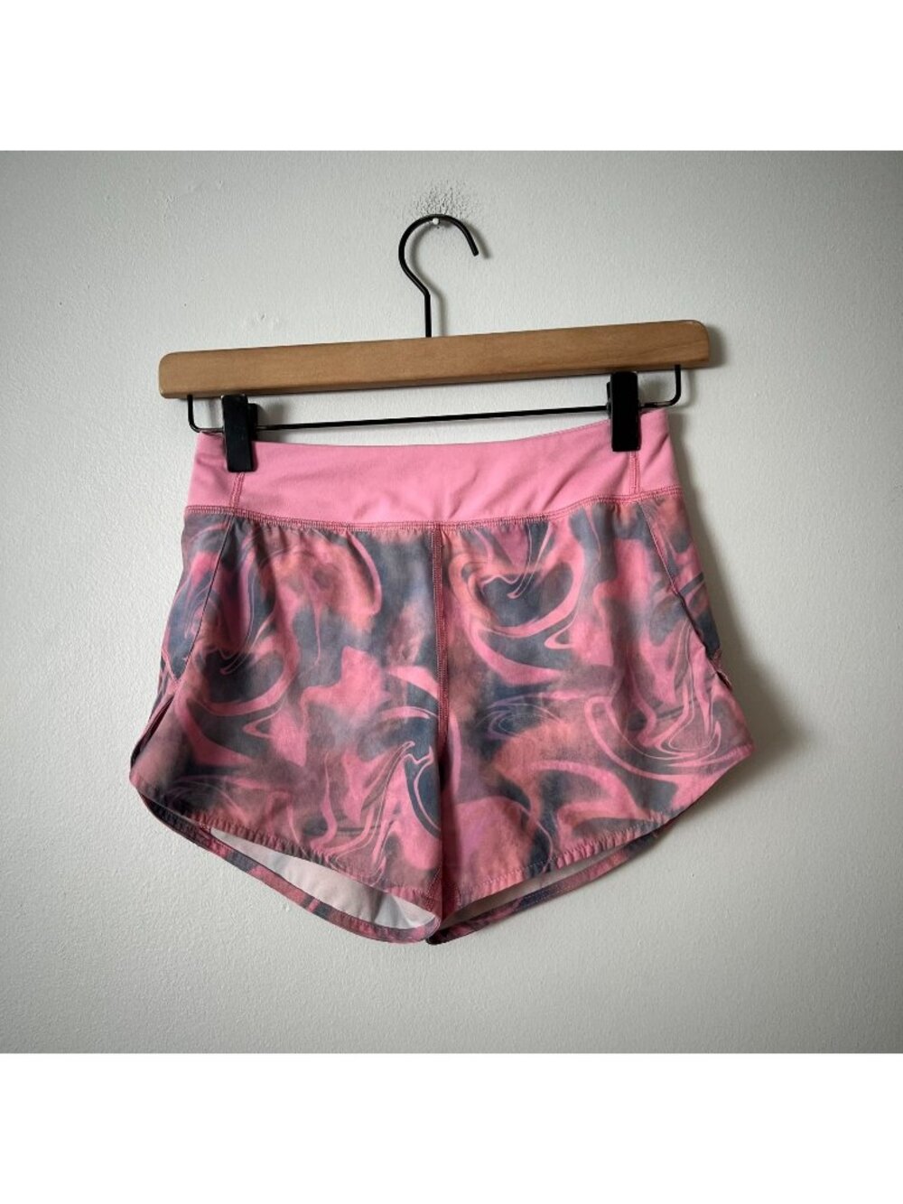 Athleta Girl Run The World 3" Shorts Pink Print Girl's Size M 8-10
